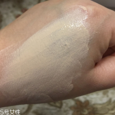 ����֮�շ۵�Һɫ��01��ɫ �̹����۵�Һ��ô��